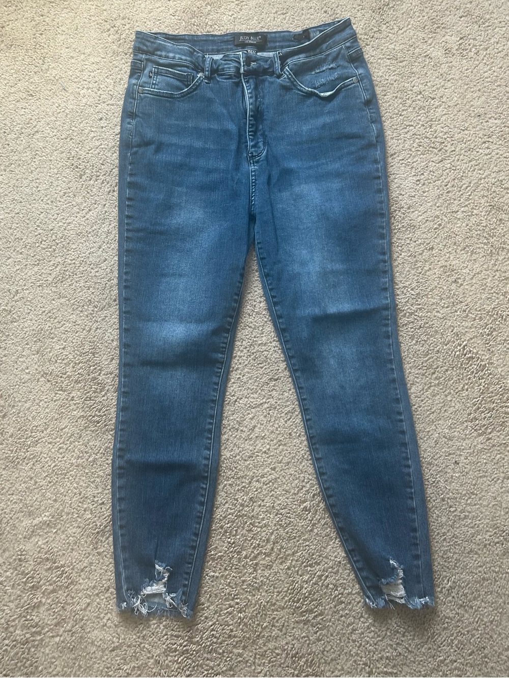 Judy Blue Cropped Skinny Raw Hem Jeans
